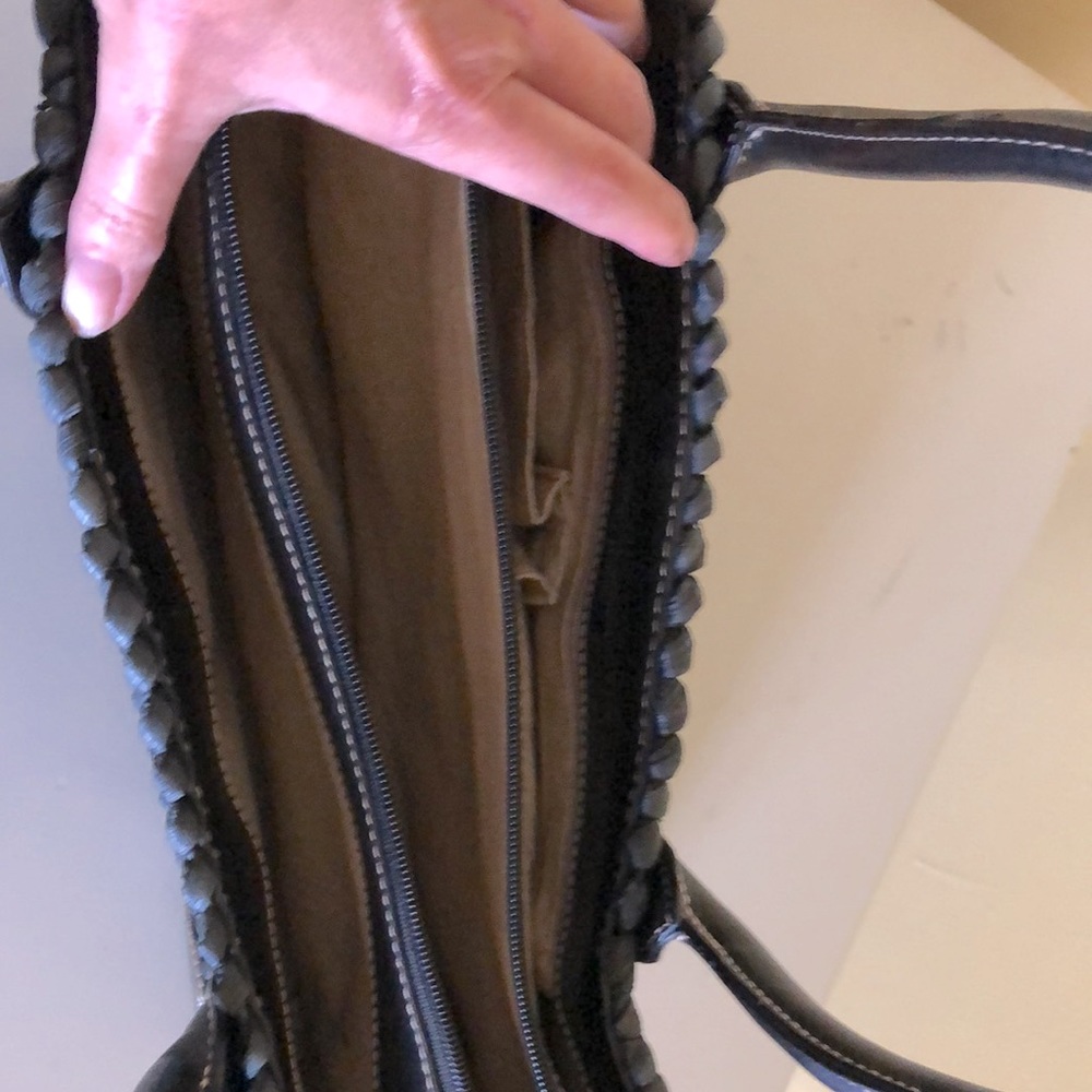 Black Woven Shoulder Bag - Picture 3 of 8